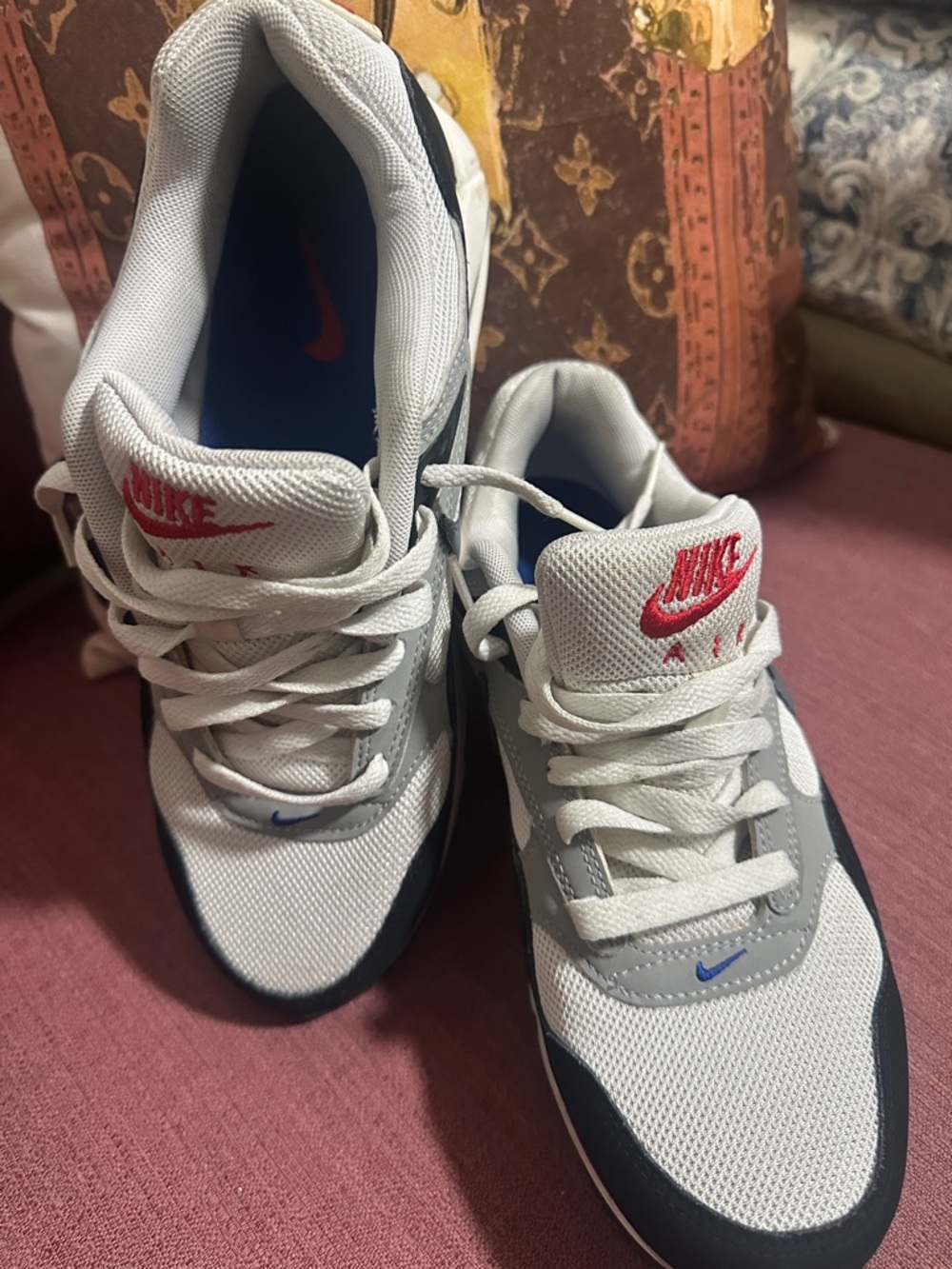 Nike White Gray Blue Accent Sneakers with Red Logo•NWOT